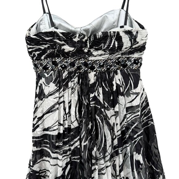 BCBGMaxAzria Maxi Dress Evening Gown Black White Strapless Silk Beaded Size 4P - Picture 4 of 15